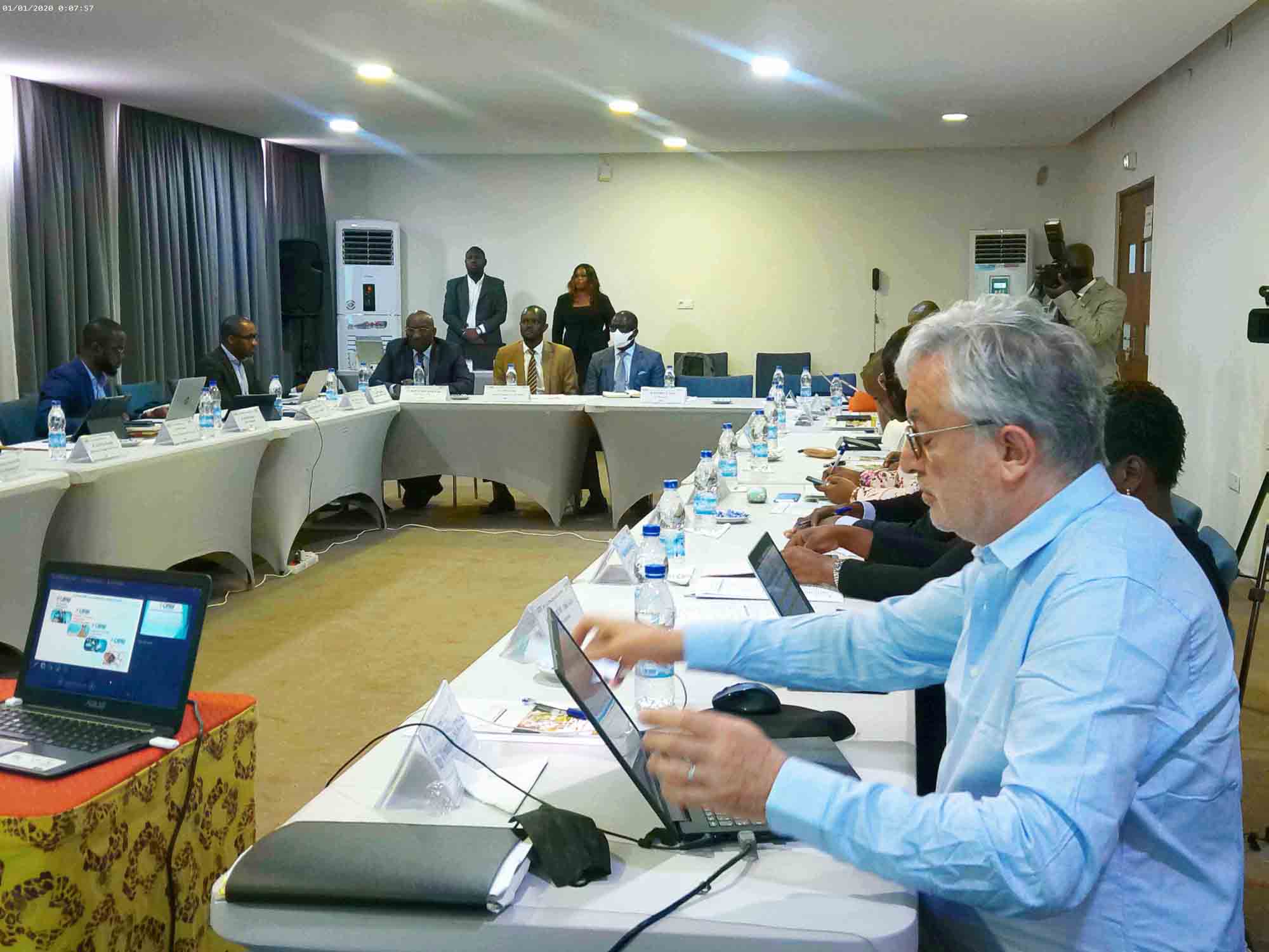 Inclusion financière et système de paiement de masse :cas de Mobile Money